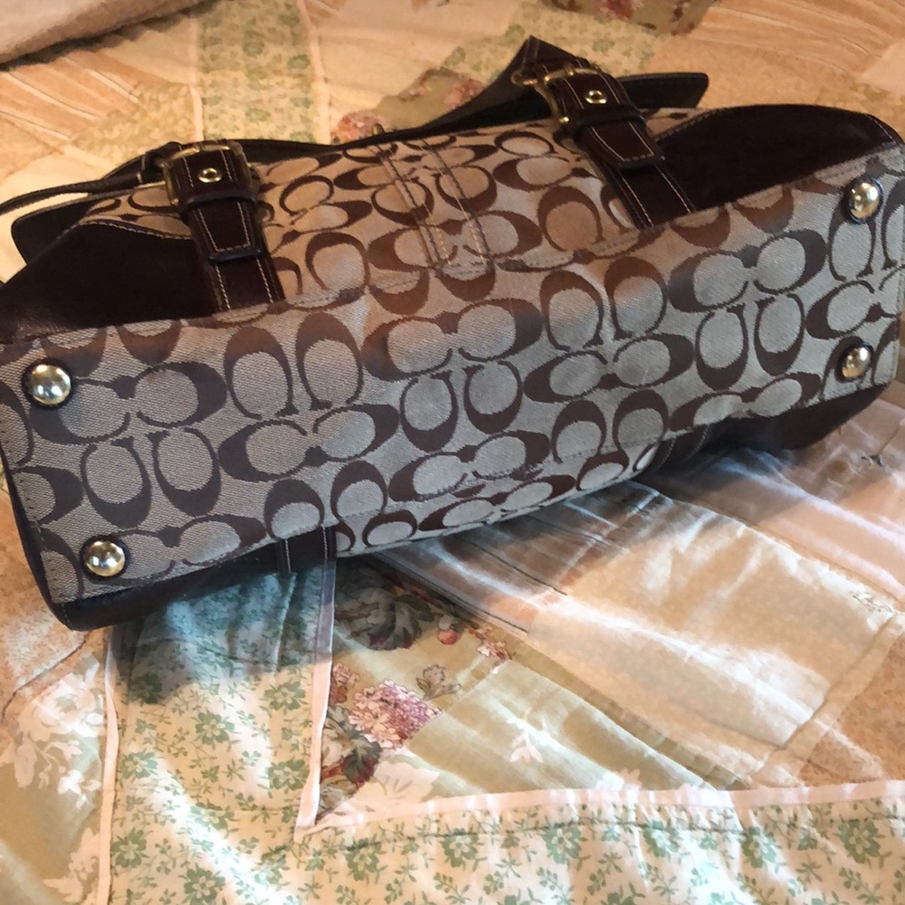 Coach satchel purse like new - Picture 3 of 6